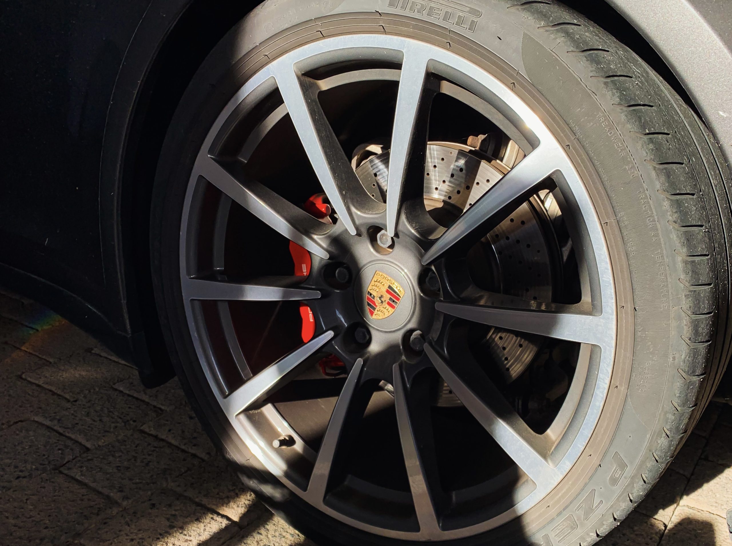Porsche Felge in der Sonne